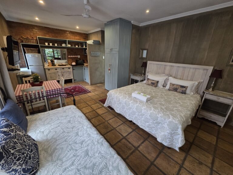 Room 2 - Bedroom | King Bed