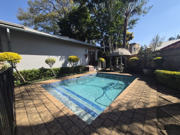Ambiance - Pool